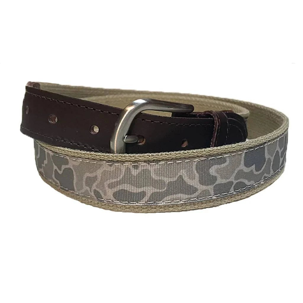 Charleston Oyster Belt with leather tabs and Mullet Camo pattern featuring brass buckle.