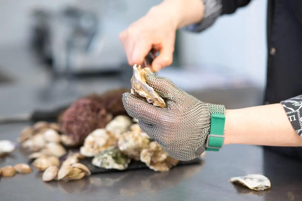 Shuck Yeah! The Ultimate Guide to Hosting an Epic Oyster Roast
